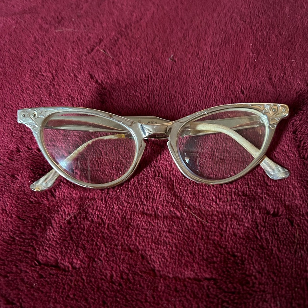 Vintage prescription cat eye glasses